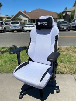 Secretlab TITAN Evo Softweave Artic White Gaming / Office  Chair White Fabric