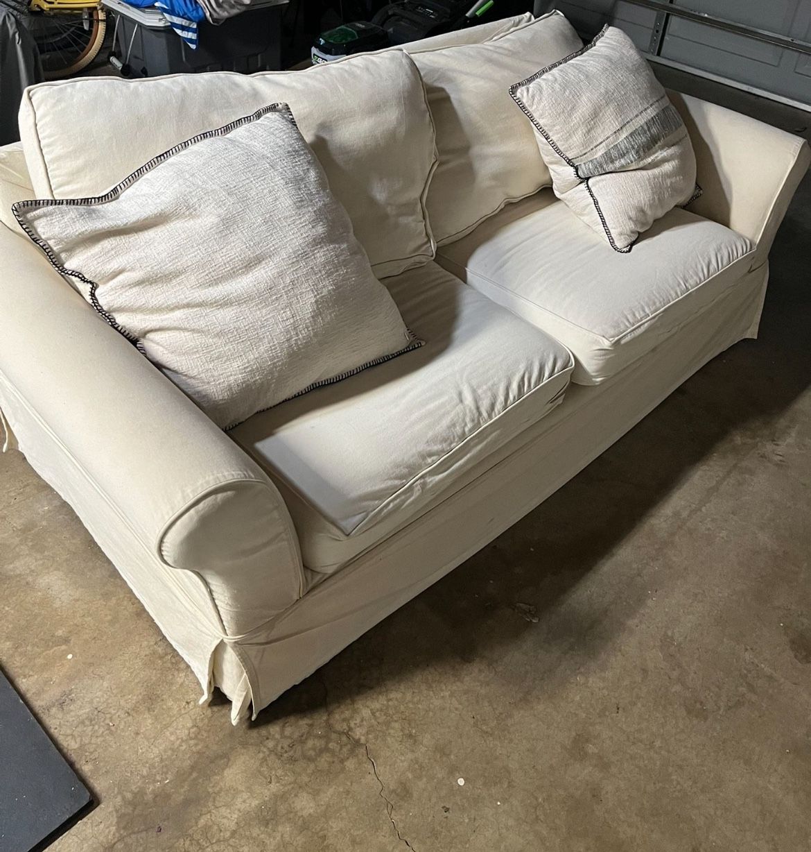 Couch Pottery Barn 