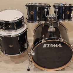 Tama Drum Set
10,12 toms 16 floor 
13 snare 22 Bass Drum 
New Evans Heads on toms and Snare