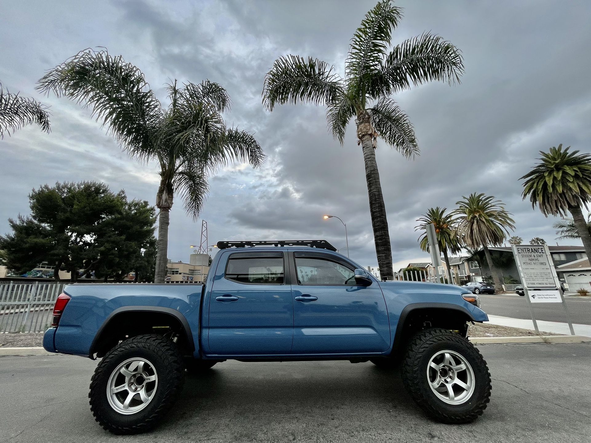 Toyota Tacoma Prinsu / Martin Offroad Roof Rack