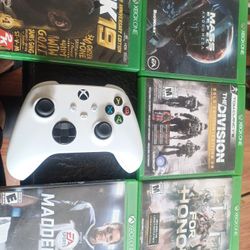 NEW XBOX SERIES X CONTROLLER AND PRE-OWNED GAMES BUNDLE $75 FINAL PRICE SAME DAY SHIPPING 