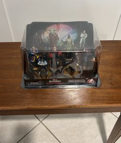 Disney’s Figurine Set