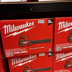 Milwaukee M12 Compact Spot Blower 