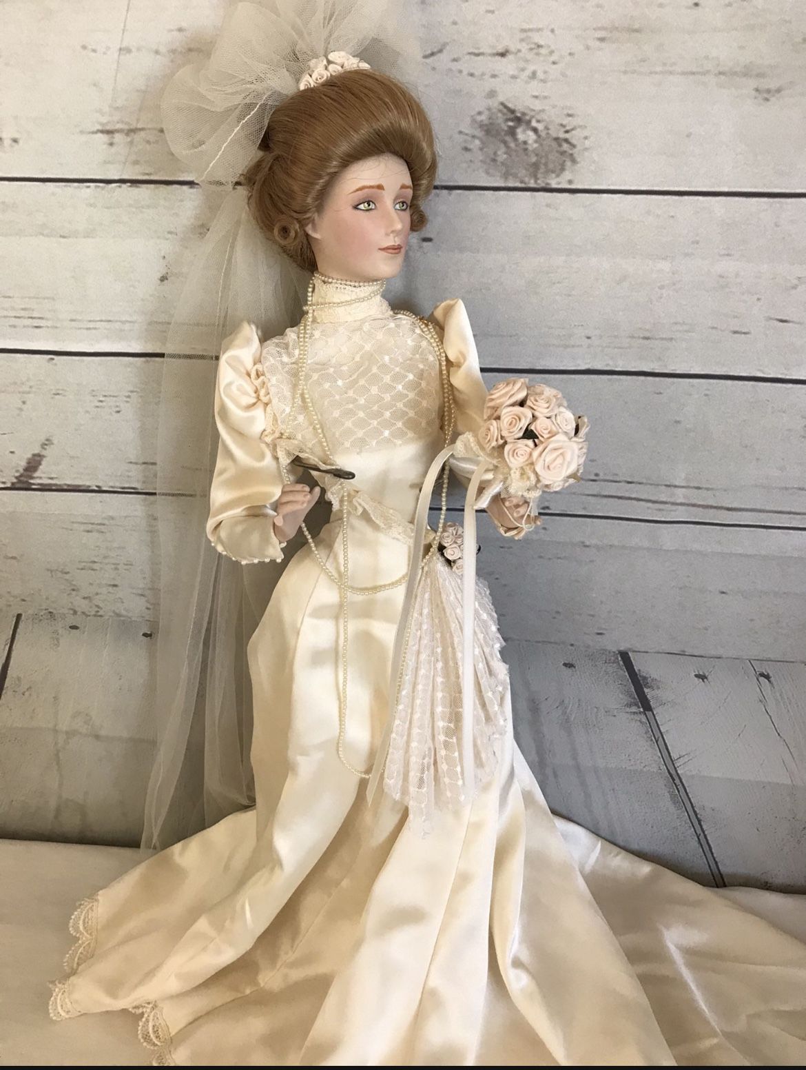 Franklin Mint Heirloom Gibson Girl Bride Porcelain Doll Wedding Party