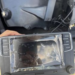 Wireless Apple Car Play VW radio 