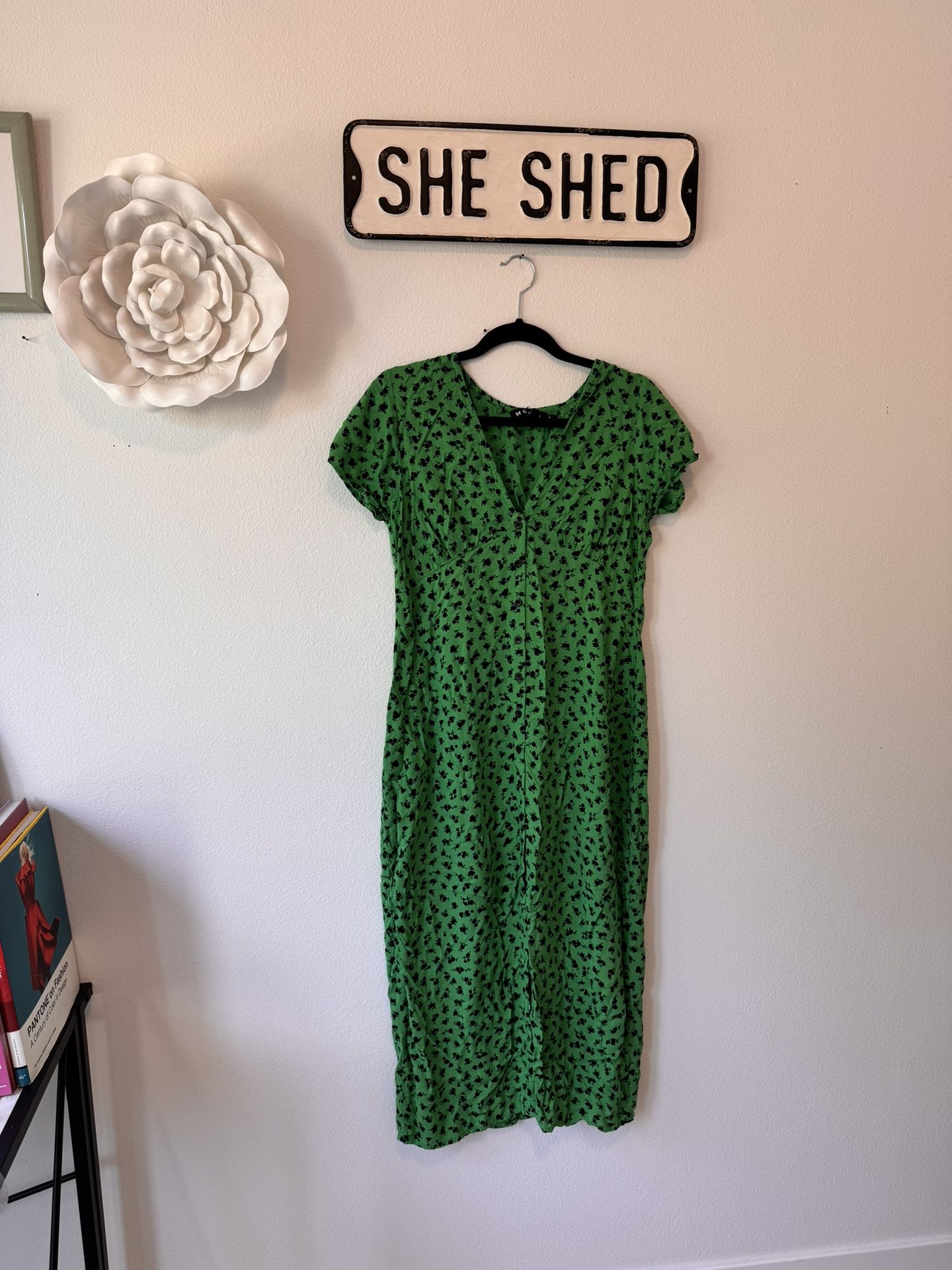 Rich green floral dress MOTEL