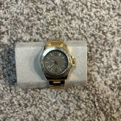 LIKE NEW MICHAEL KORS WOMEN’S WATCH  