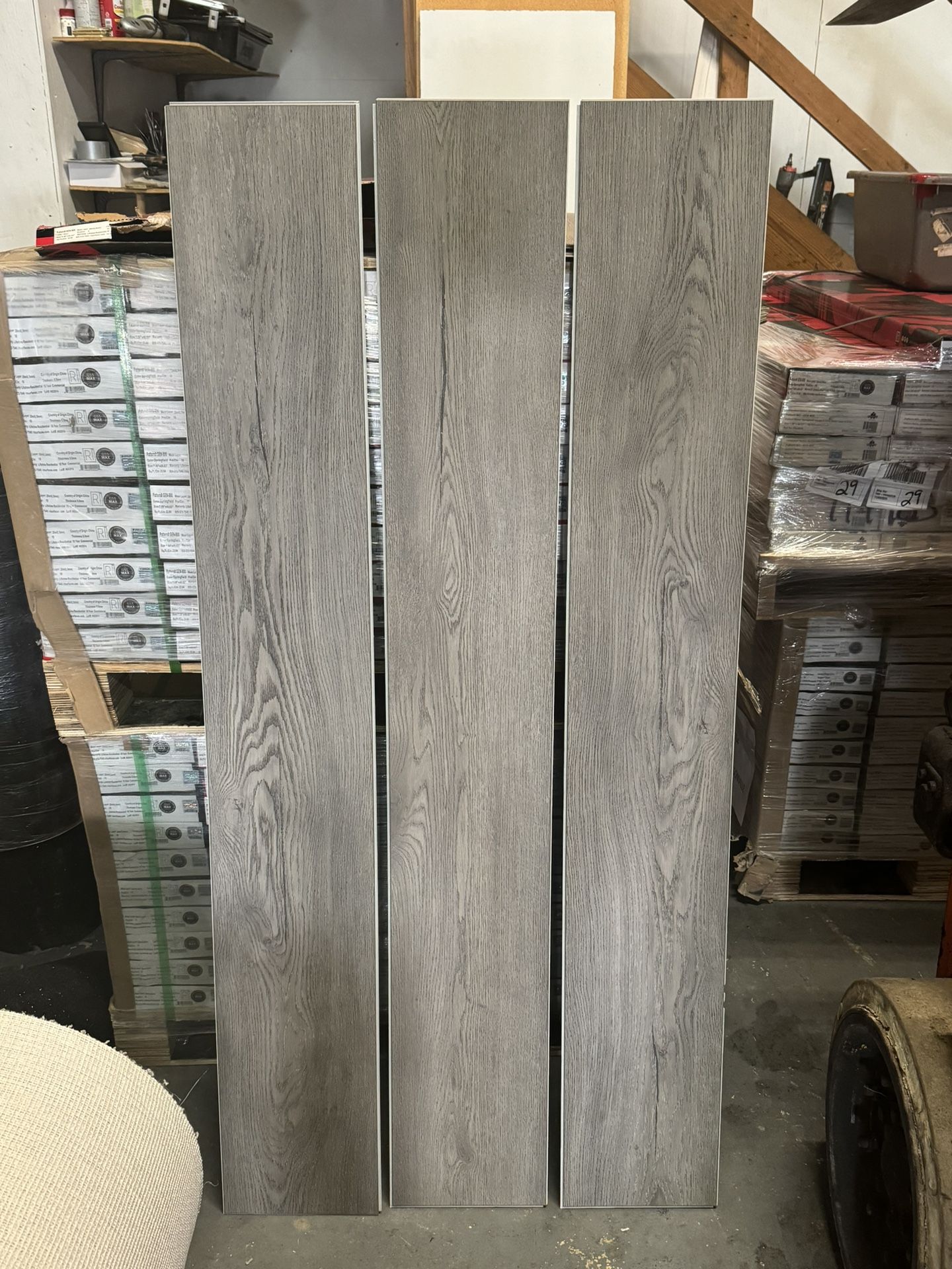 354 Sqft Of Vinyl Flooring !!