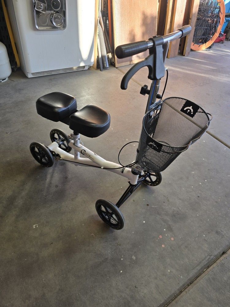 Knee Scoter/crutches
