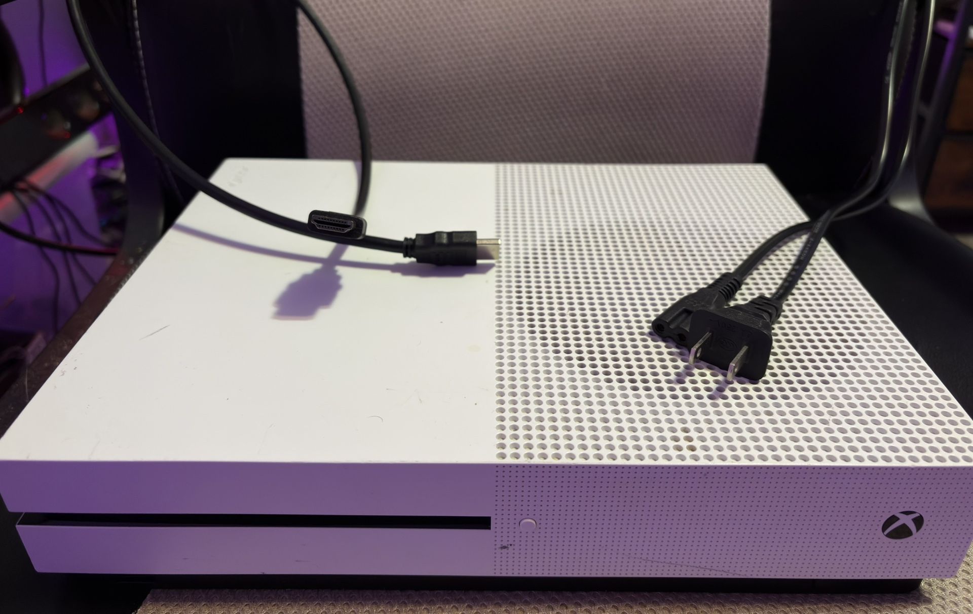 Xbox One S Console 1TB (Broken HDMI)