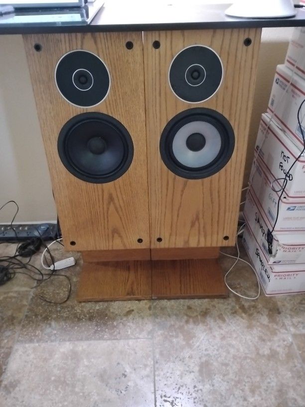 Energy 22 Reference Connoisseur Floor Speakers