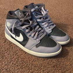 Jordan 1 Mid