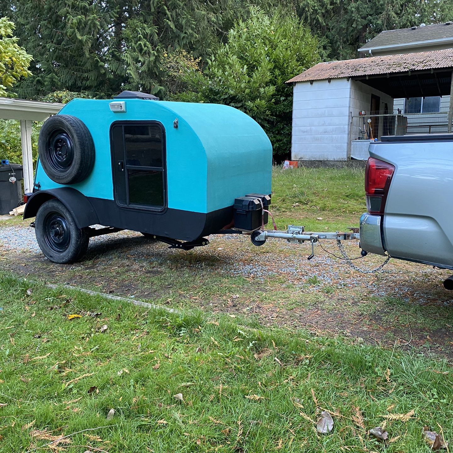 Teardrop camper trailer