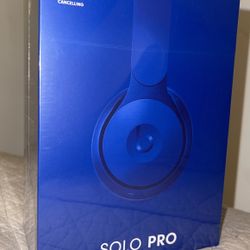 Beats Solo Pro Noise Cancelling Headphones
