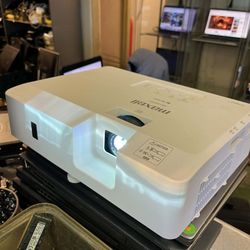 Maxell MC-EX3551 3LCD Projector 4K 3700 Lumens HDCR2 2160p