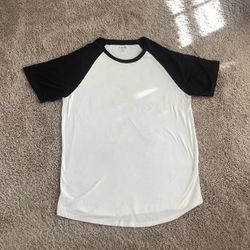 NWT Rue21 white and Black Baseball T-Shirt