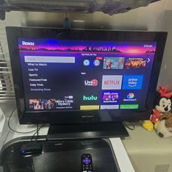 Emerson TV with Roku And Remote 