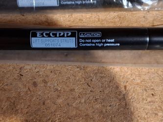Nissan REAR HATCH GAS STRUTS/SHOCKS $15 OBO