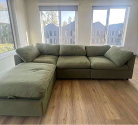 New in Box - Sectional Cloud Couch - free local delivery