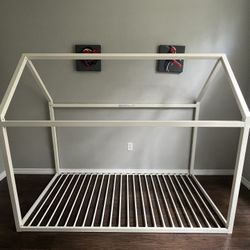 Twin House Bed