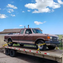 1987 Ford F-250 With 5th Wheel Hitch And Auxiliary Fuel Boost Pump!