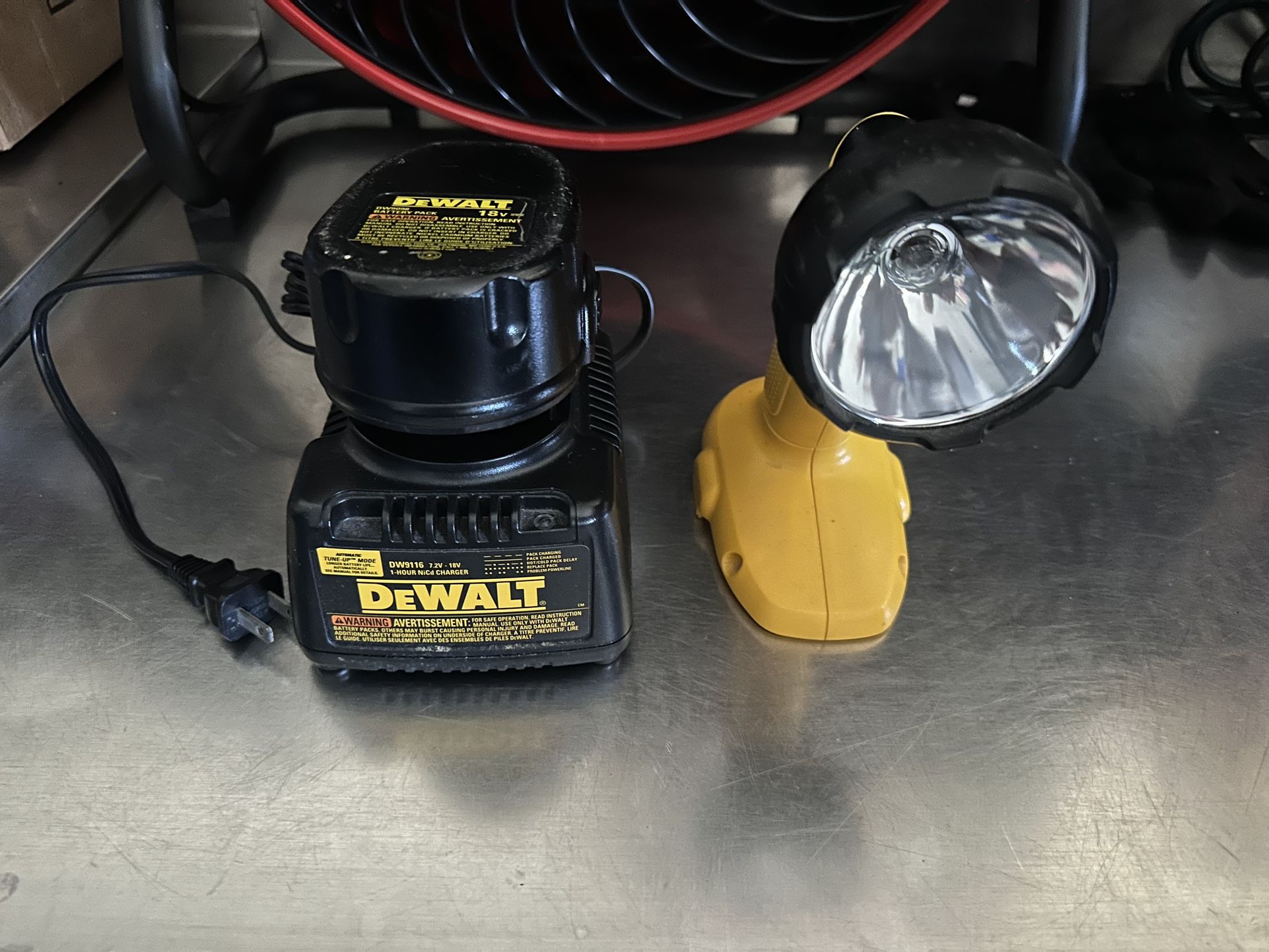 Dewalt flashlight