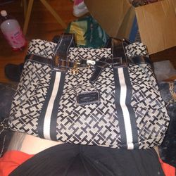 TOMMY HILFIGER BEIGE AND BLACK SIGNATURE JACQUARD SHOPPER BAG TOTE