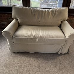  Kingsdown loveseat sleeper