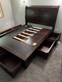 Queen Bed Frame with 6 Storage Drawers - Excellent Condition - Dark Wood