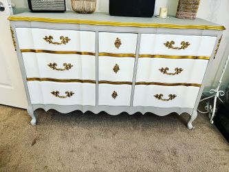 Beautiful, solid wood, vintage bedroom set