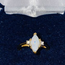 Opal  And Diamond Vintage Estate Ring 18K