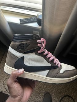 Travis scott Jordan 1 mocha