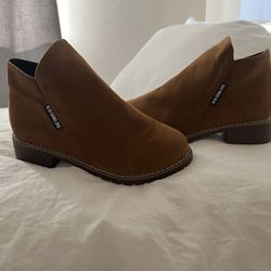 New Ankle Boots Size 8 1/2