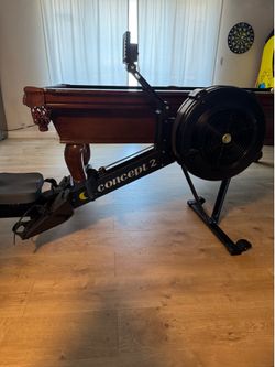 Concept 2 Rower With PM5 Monitor Like New Condition