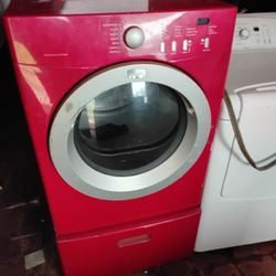 2027 West Pembroke Ave Hampton Va.