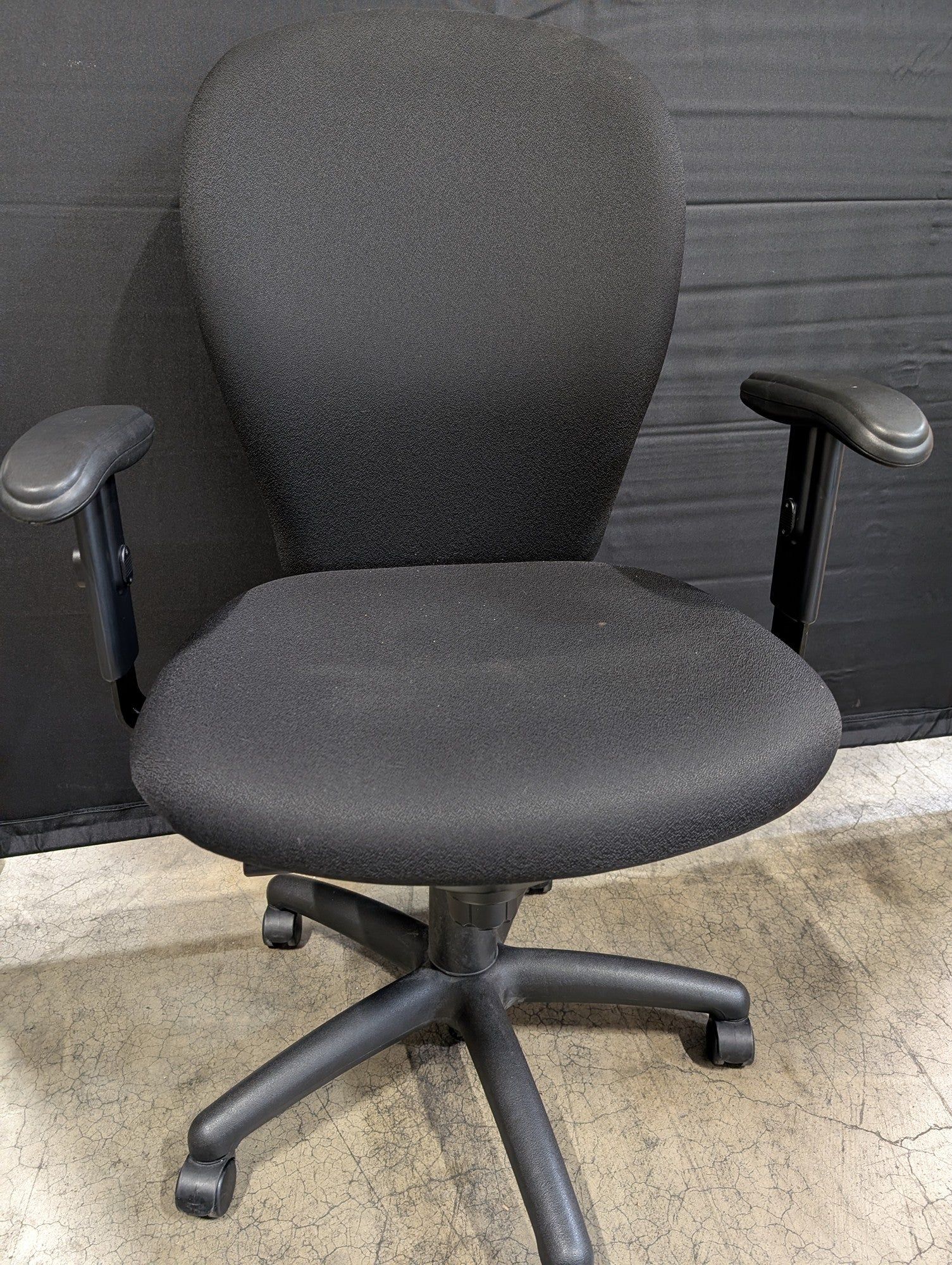 Adjustable Black Fabric Office Task Chair with Armrests
