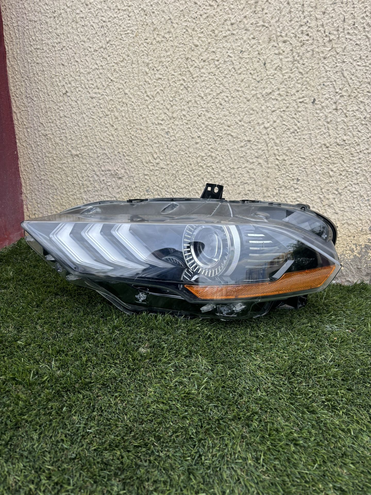 2018,2019,2020,2021,2022,2023 Ford Mustang Headlight/Foco Delantero Lh Driver Oem,Original Ask