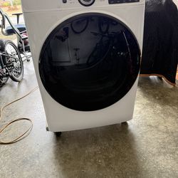 GE 7.8-cu ft Stackable Vented Electric Dryer ( White )