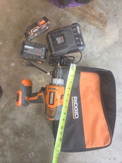 RIDGID 18V Cordless Drill/Driver Kit – 2 Batteries, Charger & Bag – Barely Used