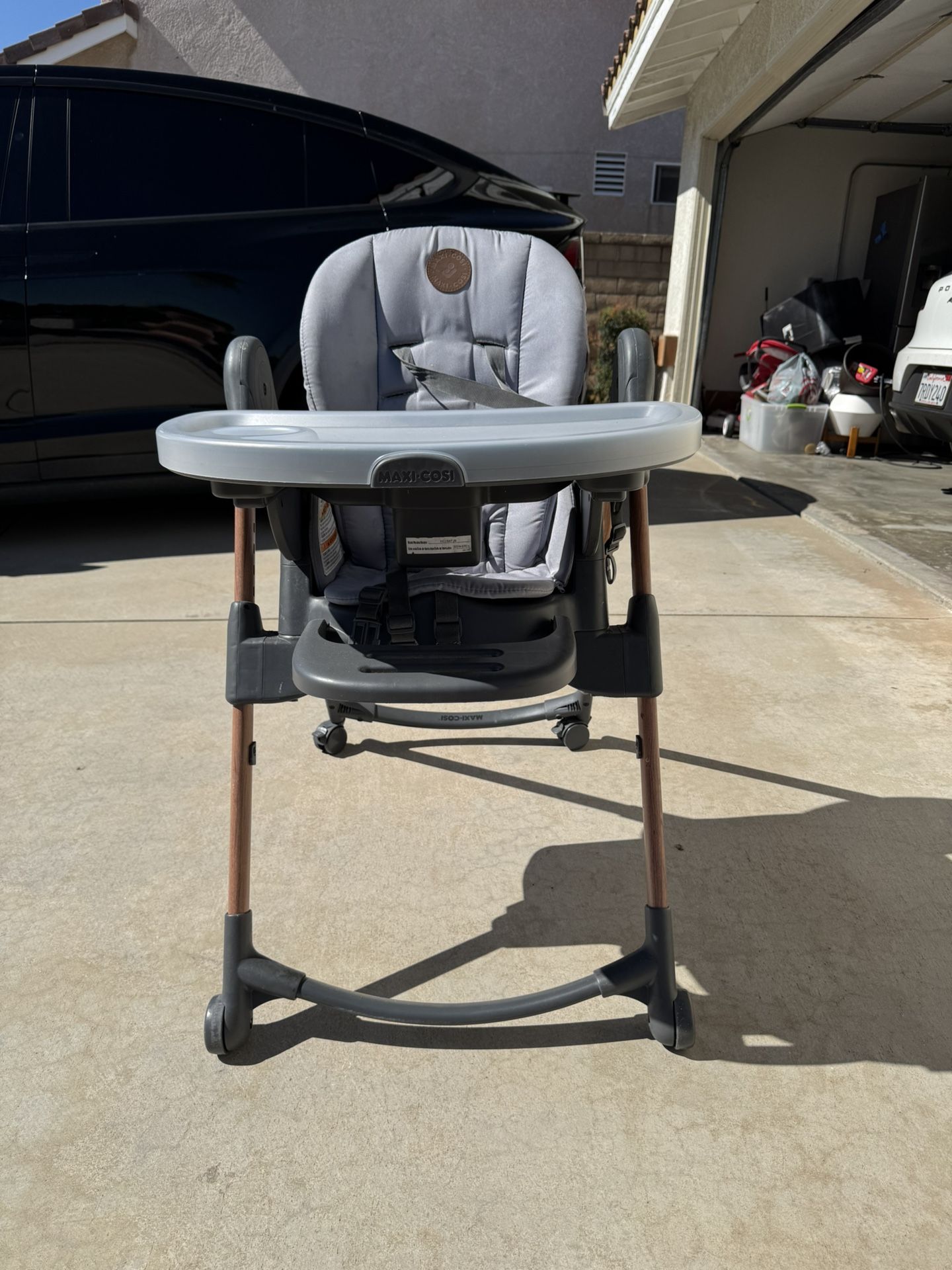 High chair Like New