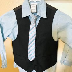 Boys 4 piece dress shirt. Size 5
