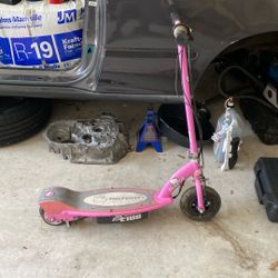 hello kitty electric scooter 