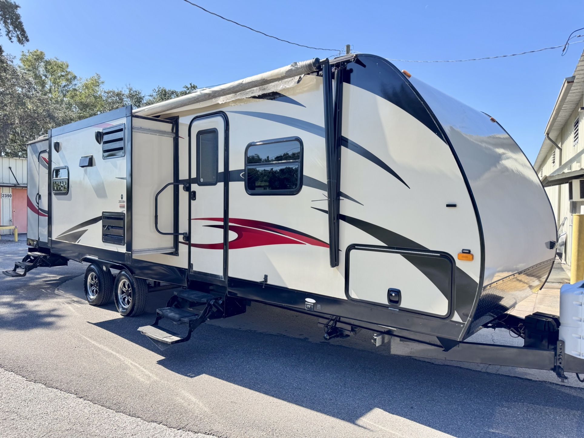 2016 Winnebago ultralight travel, trailer Double Slide