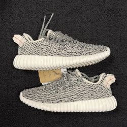 DS Adidas Yeezy 350 Turtle Dove 2022 size 6