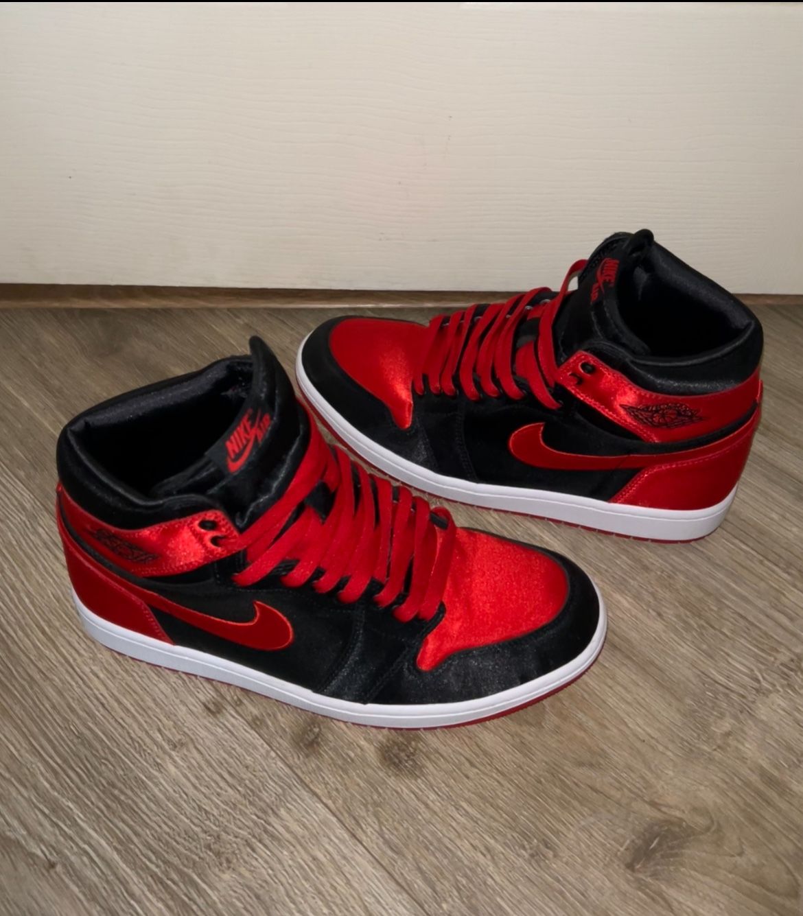 Mens Jordan 1
