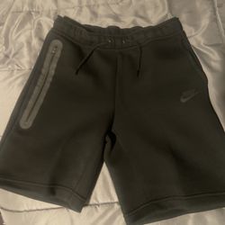 Nike tech fleece shorts 