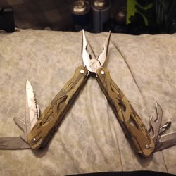 Ozark Trail Multitool In Camo