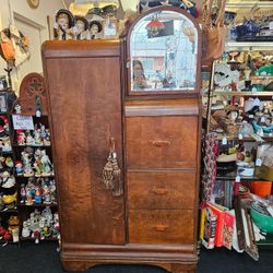 Dresser,records, Vinyl, Vintage, Videos,jersey, Jewelry 
