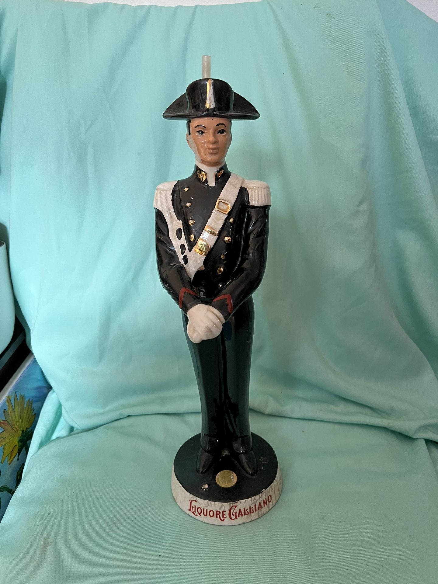 Vintage-Liquore Galliano Italian Arma dei Carabinier Liquor Decanter soldier