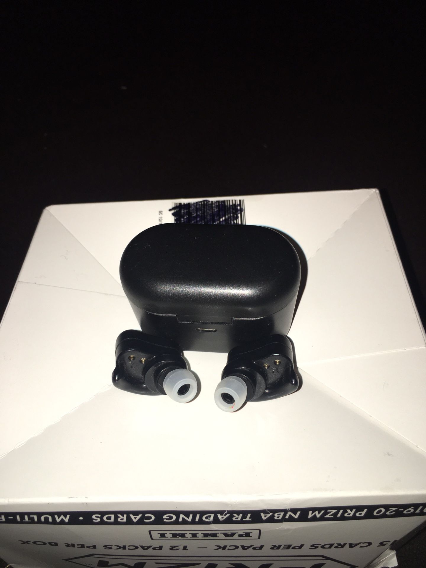 True wireless rechargable earbuds with charging case each earbud has its own sinc and power button